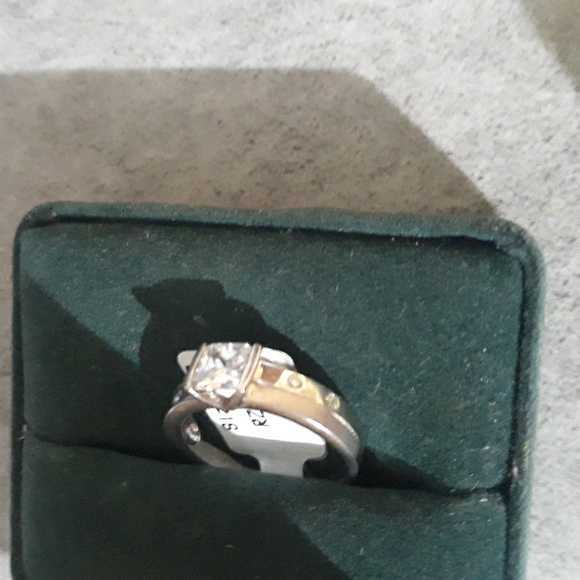 Sterling Silver Cz Ring Sz 6 - Picture 3 of 7